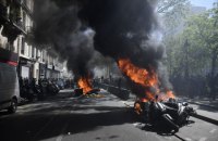 В Париже возобновились столкновения на акции "желтых жилетов"