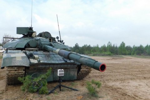В Черниговской области проходят испытания модернизированного танка Т-72 