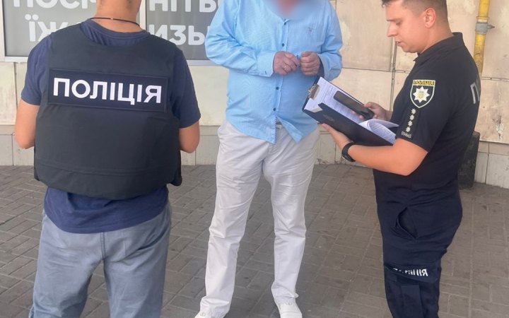 В Одесі натовп намагався відбити у поліцейських затриманого військового у СЗЧ