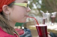 Британцев обяжут платить налог на жирную пищу и газировку