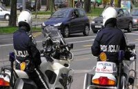 Полицейские будут носить «очки против плевков»