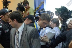 Люди Азарова пытались нарушить запрет Киреева