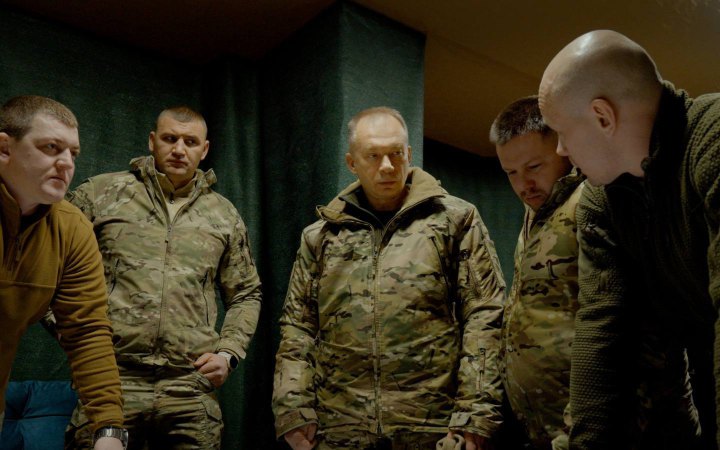 Сирський поїхав на фронт вивчати ситуацію в Запорізькій і Дніпропетровській областях