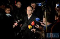 Власенко: суд не согласится смягчить Тимошенко условия содержания
