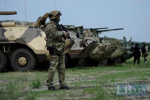 Міноборони уклало військові контракти на мільярд гривень