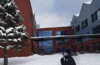 У Києві та Львові "замінували" елітні школи (оновлено)