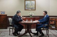 Порошенко поддержал идею отчислений с таможни на строительство дорог 