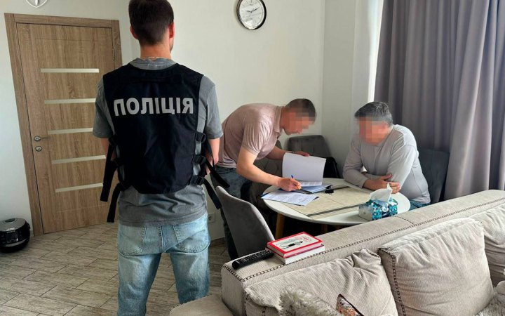 ОГП: експосадовця Мінкультури підозрюють у сприянні незаконному виїзду чоловіків за кордон під виглядом музичного туру