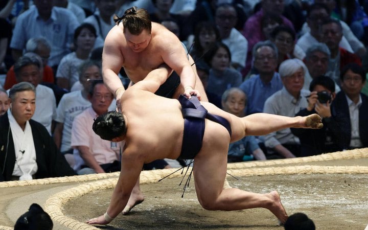Українці Аонішікі й Шіші йдуть без поразок на Nagoya Basho