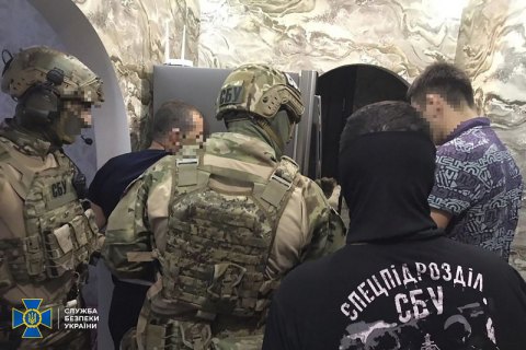 На Херсонщині на вантажівках з "перегрузом" патрульні заробляли по 25 тис. грн на день 