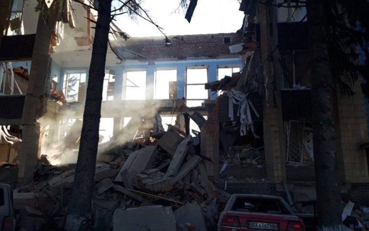 Унаслідок ворожих обстрілів прикордоння Харківщини поранено дев’ятеро людей