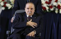 82-летний президент Алжира пошел на пятый срок