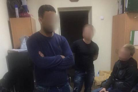 У Києві спіймали шахраїв, які обдурили бізнесмена із Саудівської Аравії на $500 тис.