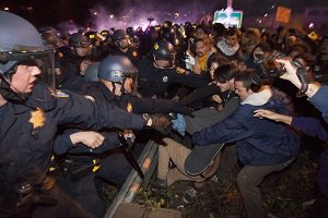 В охваченном беспорядками Фергюсоне арестованы 60 протестующих