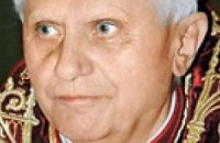 Папа Римский перенес операцию