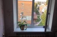 Трехлетний ребенок, играя, выпал из окна пятого этажа в Хмельницком