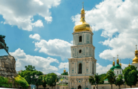 В Киеве на Софии Киевской установили новый крест 