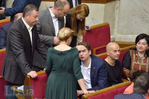БПП собирает совет фракции из-за ситуации с антикоррупционным судом