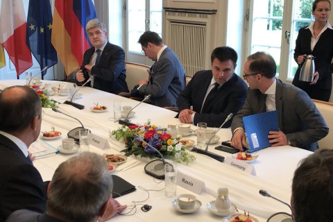 "Нормандской четверке" удалось договориться по ряду вопросов, - МИД Германии