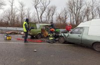 В Краматорске спасатели деблокировали ребенка из покалеченной в ДТП машины