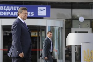 Янукович сегодня откроет терминал и уедет на границу 