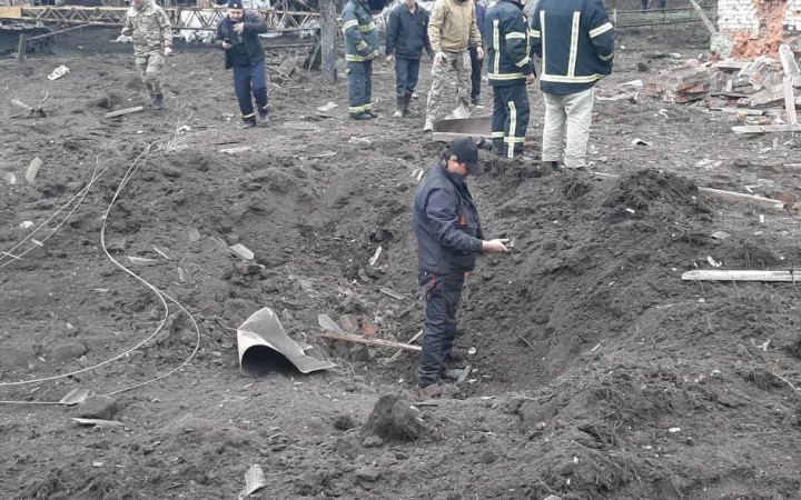 Російська авіація обстріляла підприємство на Чернігівщині, є потерпілий працівник