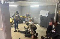 Син військкома із Вінничини за $20 тисяч обіцяв документи для виїзду за кордон