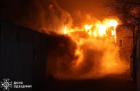 Наслідки ворожих обстрілів: мешканців Одеси попередили про погіршення якості повітря через велику кількість пожеж