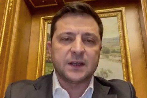 Зеленский объявил о введении военного положения