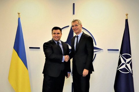 Блок НАТО готов помочь Украине с безопасностью складов боеприпасов