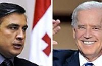 Байден пообещал Саакашвили поддержку США