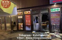 В Киеве на Троещинском рынке ночью устроили стрельбу по киоскам
