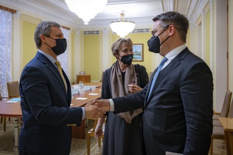 Замглавы Офиса президента обсудил с госсекретарем МИД Германии ситуацию вокруг Украины 