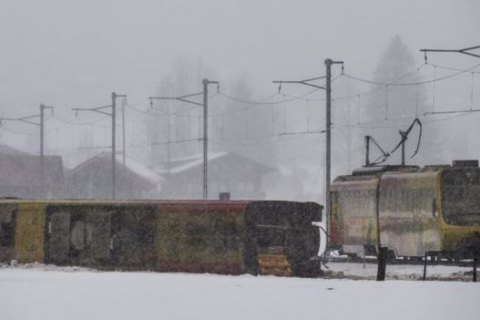 Жертвами урагана Элеонор в Европе стали три человека