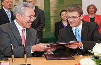 Власти Литвы договорились c Hitachi о строительстве АЭС
