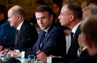 Заяву Макрона про "війська не в найближчому майбутньому" спростували