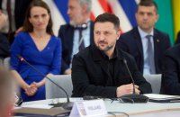 Зеленський на саміті “Бухарестської дев’ятки”: санкції та далекобійні спроможності посилюють тиск на Росію