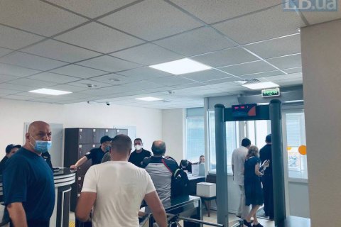 Засідання у справі про розстріли на Інститутській перенесли через "мінування" Святошинського райсуду