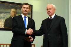 Азаров не только Пахло, но и эстонец