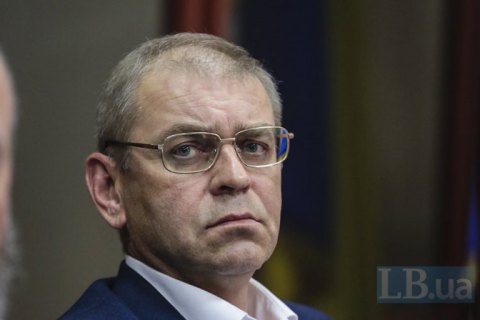 Мы отказались покупать бронеавтомобили "Козак" по 8,4 млн, а сейчас Минобороны покупает их по 9,4, - Пашинский