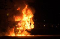 На трассе Одесса-Рени сгорел грузовик с 6 тоннами туалетной бумаги