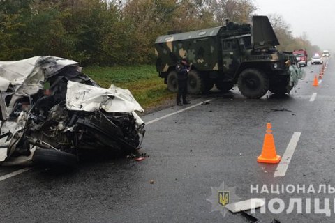 На Львівщині в ДТП за участю легковика та військової вантажівки загинуло подружжя