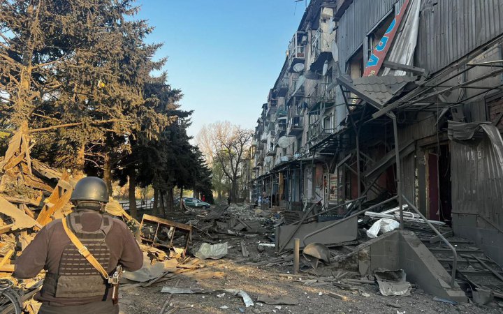 ​У Костянтинівці майже добу шукають під завалами жінку з дитиною, - поліція
