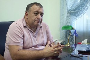 Милиция перекрыла часть города, чтобы уничтожить листовки против "регионала"