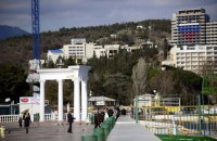 В Алуште оккупанты сожгли почти полцентнера "не российских" сыров и колбас 
