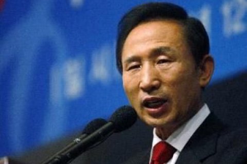 Экс-президента Южной Кореи допросили по делу о коррупции
