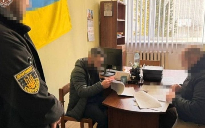 У Хмельницькому судитимуть главу благодійної організації за підозрою у привласненні 1,1 млн грн зборів на авто для ЗСУ
