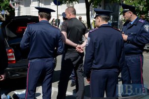 В Борисполе задержали вооруженных людей, которые стреляли 