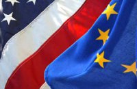 США и ЕС в понедельник расширят санкции против России