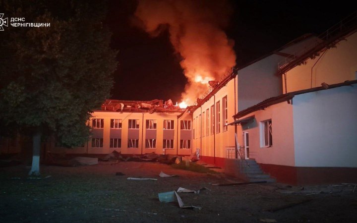 Ворог понівечив на Чернігівщині ліцей, який відбуд